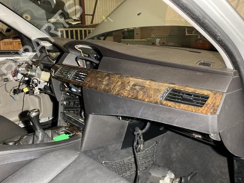Used Dashboard BMW 5 (E60) 530 d (218 hp) 20864875