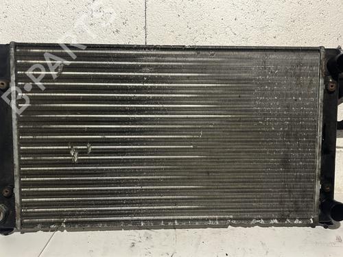 Radiateur à eau VW GOLF II (19E, 1G1) 1.8 (90 hp) 31947946