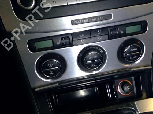 AC Styreenhet / Manøvreringsenhet VW PASSAT B6 Variant (3C5) 2.0 TDI (140 hp) 21858019