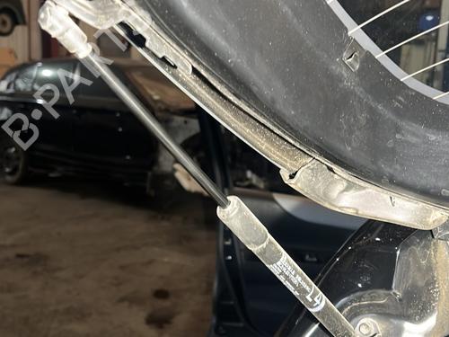 Tailgate lift support TOYOTA YARIS (_P13_) 1.5 Hybrid (NHP130_, NHP130) | BP27319200C138 