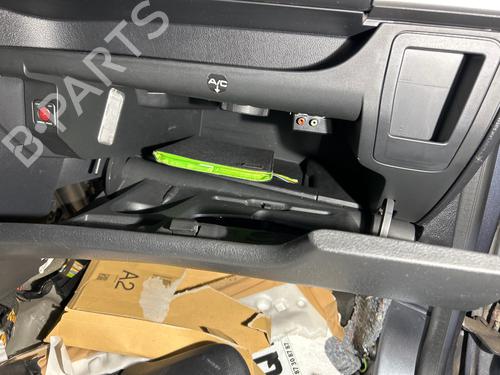 Used Glove box Glove box 38473169 38473169