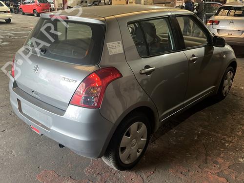 Dør høyre foran SUZUKI SWIFT III (MZ, EZ) 1.3 (RS413, ZC11S) | BP29318514C3 