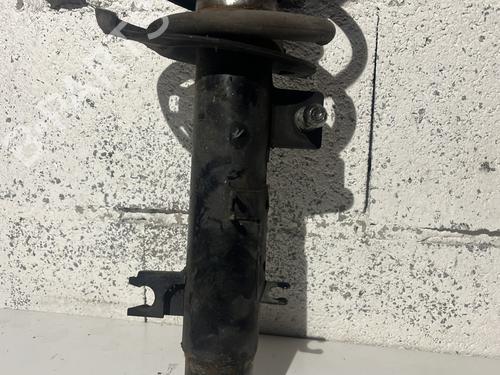 Used Left front shock absorber Left front shock absorber CITROËN C4 CACTUS 1.2 VTi 82 (82 hp) 31376420 31376420