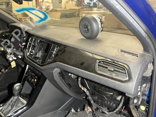 Dashboard VW T-ROC (A11, D11) | BP27498675C46 - Image 2