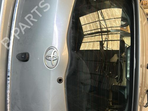 Bakluke CC/Kombi-Kupé TOYOTA YARIS (_P9_) 1.4 D-4D (NLP90_, NLP90R) (90 hp) 20860235