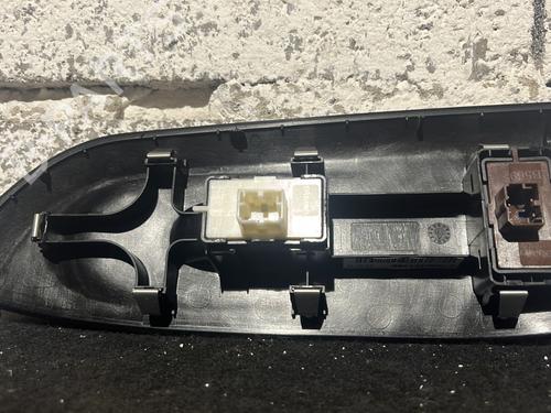 Used Right front window switch Right front window switch FIAT 500X (334_) 1.0 (334.AXN1B) (120 hp) 27177158 27177158