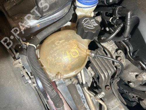 Used Windscreen washer tank Windscreen washer tank 38473221 38473221