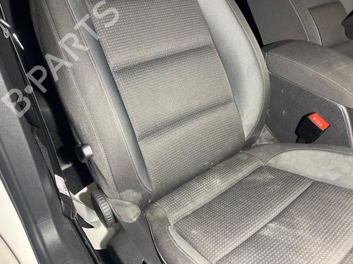 Stol høyre foran Stol høyre foran VW GOLF VI (5K1) [2008-2014] 36695160 36695160