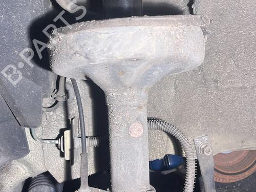 Used Right front shock absorber Right front shock absorber RENAULT CLIO II (BB_, CB_) 1.2 16V (BB05, BB0W, BB11, BB27, BB2T, BB2U, BB2V, CB05,... (75 hp) 32031015 32031015