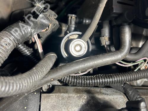 Used Injection rail Injection rail RENAULT MEGANE I Cabriolet (EA0/1_) 1.6 e (EA0F) (90 hp) 39727682 39727682