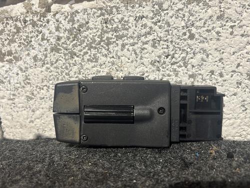 switch-renault-twingo-ii-cn0_-2007-30761255 main image