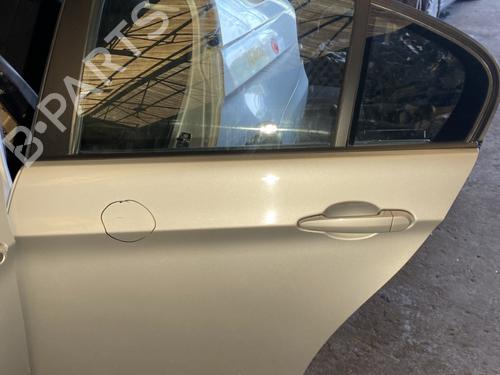 Used Left rear door BMW 3 (E90) 320 i (150 hp) 21866170