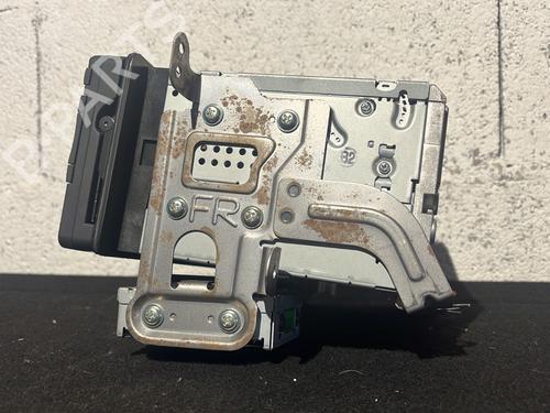 Used Radio Radio PEUGEOT 4007 (VU_, VV_) 2.2 HDi (156 hp) 29564097 29564097