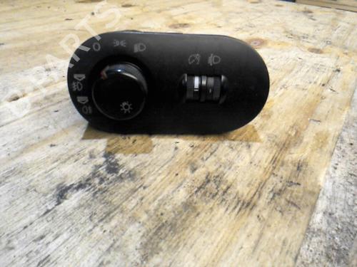 Used Headlight switch Headlight switch SEAT IBIZA III (6L1) 1.9 TDI (131 hp) 21858232 21858232