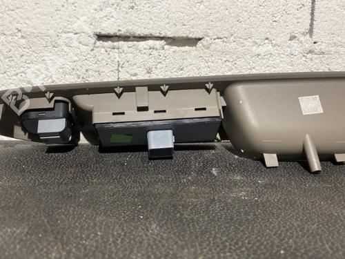 Used Switch Switch VW GOLF PLUS V (5M1, 521) 1.6 TDI (105 hp) 21865282 21865282