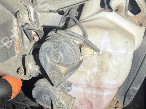 windscreen-washer-tank-alfa-romeo-159-939_-2005-2006-2007-2008-2009-2010-2011-2012-31067966 main image