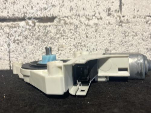 Left rear window motor AUDI Q3 (8UB, 8UG) 2.0 TDI quattro | BP27389837E23