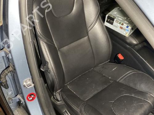 Used Right front seat VOLVO V40 Hatchback (525) D2 (120 hp) 20872940