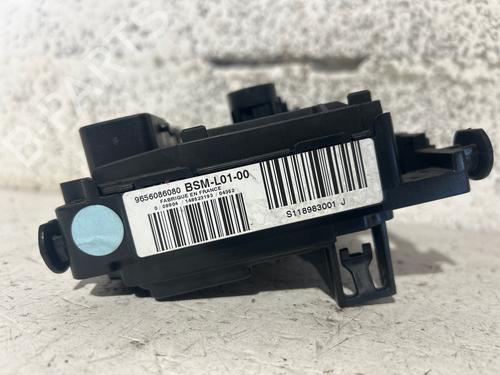 fuse-box-peugeot-407-6d_-2004-2005-2006-2007-2008-2009-2010-2011-39979701 main image