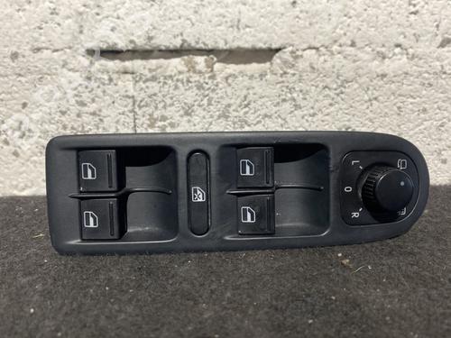 Used Left front window switch VW GOLF VI (5K1) 2.0 TDI (110 hp) 23797152
