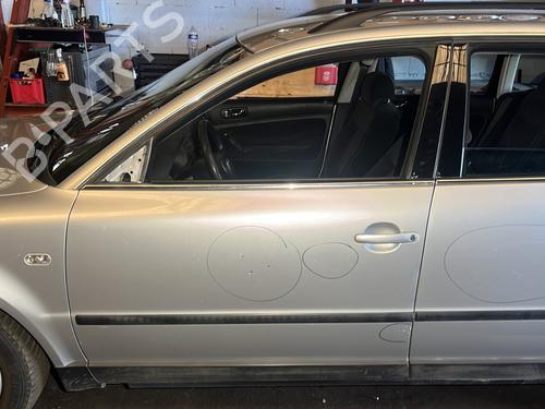Used Left front door Left front door VW PASSAT B5.5 Variant (3B6) 1.9 TDI (130 hp) 25588889 25588889