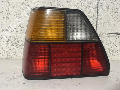 Venstre baglygte VW GOLF II (19E, 1G1) 1.8 (90 hp) 31947895