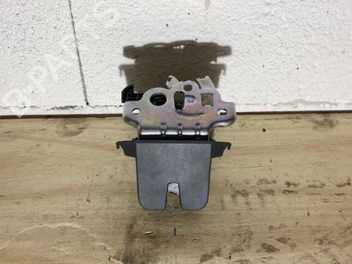 tailgate-lock-skoda-fabia-iii-nj3-10-2014-2015-2016-2017-2018-2019-2020-2021-21864471 main image