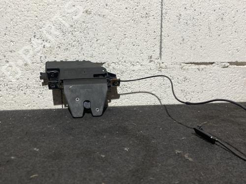 Used Tailgate lock BMW 1 (E87) 118 d (143 hp) 24803136