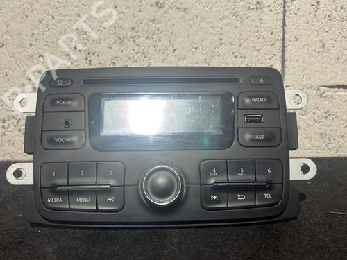 Used Radio DACIA LOGAN II 1.5 dCi / Blue dCi 75 (75 hp) 24887359