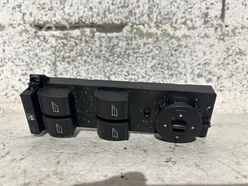 Left front window switch FORD FOCUS II (DA_, HCP, DP) 1.8 TDCi | BP38681655I27 - Image 2