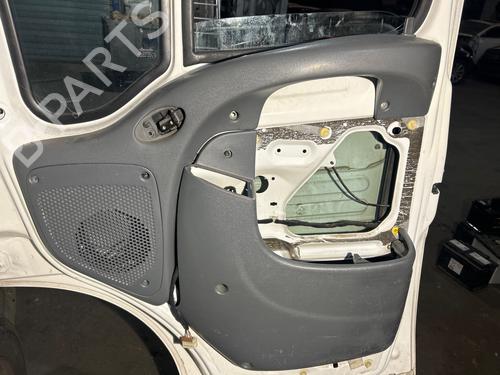 Front right panel PEUGEOT BOXER Van (244) 2.2 HDi | BP38513990C59 - Image 2