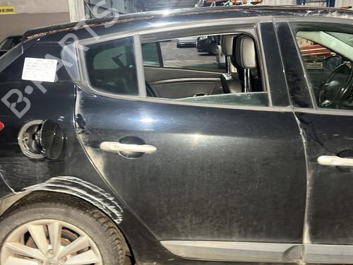 Dør høyre bak RENAULT MEGANE III Hatchback (BZ0/1_, B3_) 1.9 dCi (BZ0N, BZ0J) (131 hp) 32133738