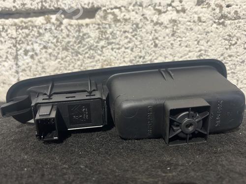 Used Left rear window switch Left rear window switch PEUGEOT 3008 I MPV (0U_) 1.6 HDi (109 hp) 27407567 27407567