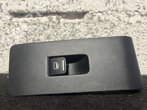 Right front window switch VW BEETLE (5C1, 5C2) 1.4 TSI | BP26598792I26 - Image 2