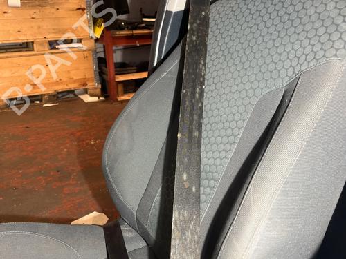 front-right-seatbelt-ford-fiesta-vi-cb1-ccn-2008-37751516 main image