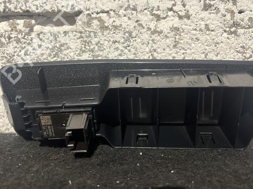 left-rear-window-switch-vw-t-roc-a11-d11-2017-27498687 main image