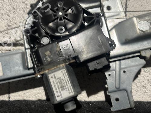 Used Front left window mechanism Front left window mechanism PEUGEOT 208 I (CA_, CC_) 1.6 HDi / BlueHDi 75 (75 hp) 30885944 30885944