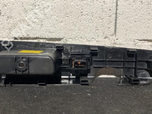 Right front window switch KIA SORENTO I (JC) 2.5 CRDi | BP22894055I26 - Image 2