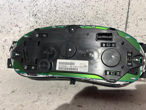 Used Instrument cluster Instrument cluster 37683909 37683909