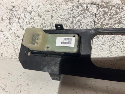 Right front window switch JEEP COMPASS (MK49) 2.0 CRD 4x4 | BP37613282I26 - Image 1