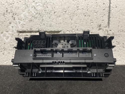 Used Climate control Climate control AUDI A3 Convertible (8P7) 2.0 TDI (140 hp) 24659018 24659018