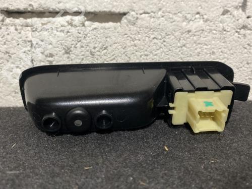 Used Left rear window switch Left rear window switch DACIA DUSTER (HM_) 1.5 dCi 115 (HMAD) (116 hp) 21865611 21865611