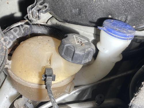 windscreen-washer-tank-citroen-ds3-sa_-2009-2010-2011-2012-2013-2014-2015-2016-24233313 main image