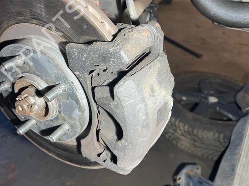 Used Right front brake caliper Right front brake caliper 37613297 37613297