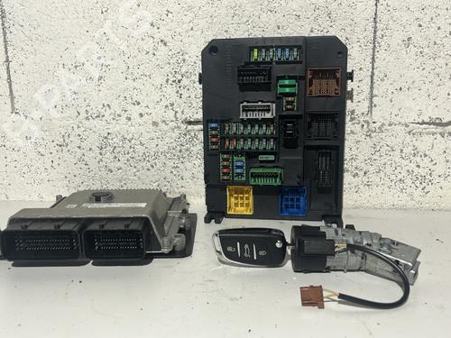 Used Electronic module DS DS 4 / DS 4 CROSSBACK (NX_) 1.2 THP 130 (NXHNYM) (130 hp) 31611571