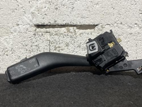Used Headlight switch VW GOLF VI (5K1) 1.6 TDI (105 hp) 22523677