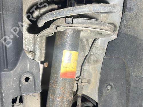 Used Left front shock absorber MINI MINI (R50, R53) One D (75 hp) 28099335