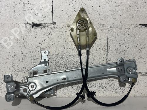 Elevalunas trasero derecho RENAULT MEGANE III Hatchback (BZ0/1_, B3_) 1.9 dCi (BZ0N, BZ0J) (131 hp) 32133814