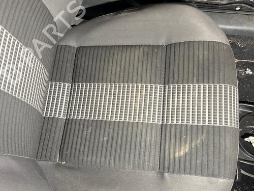 Used Left front seat Left front seat VW POLO IV (9N_, 9A_) 1.4 TDI (80 hp) 40122607 40122607