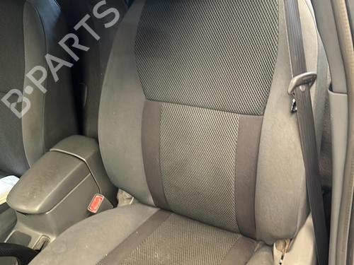 Sæde venstre fortil TOYOTA RAV 4 II (_A2_) 2.0 4WD (ACA21, ACA20) (150 hp) 20863326